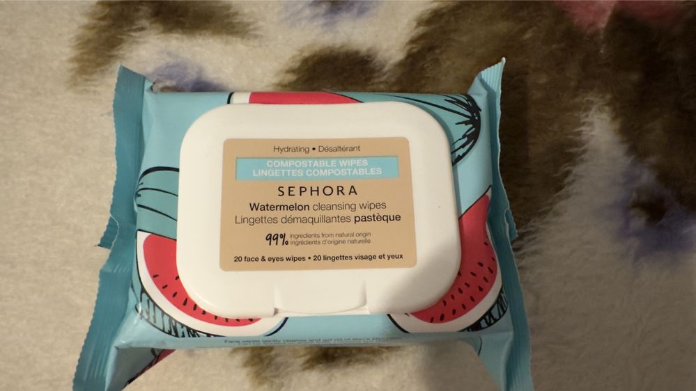 Servetele demachiante cu pepene Sephora