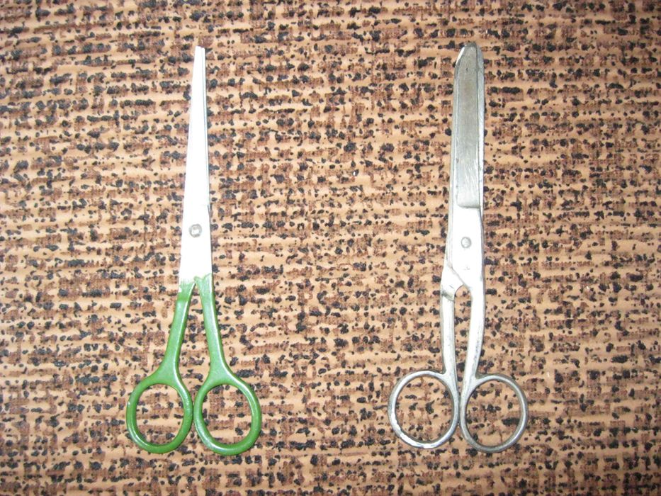 Продам  советские ножницы и сантиметр