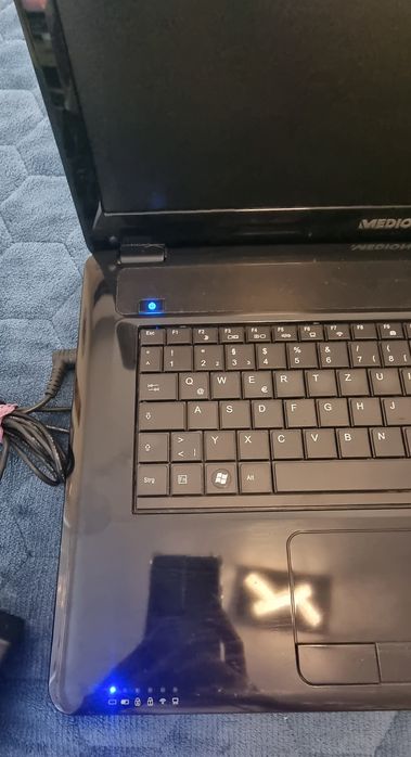 Лаптоп Medion E7212 за части