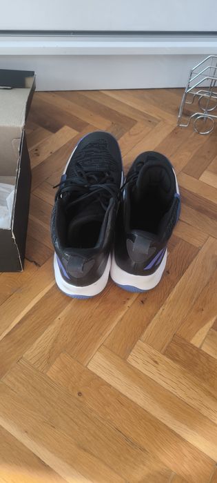 Маратонки Adidas 44