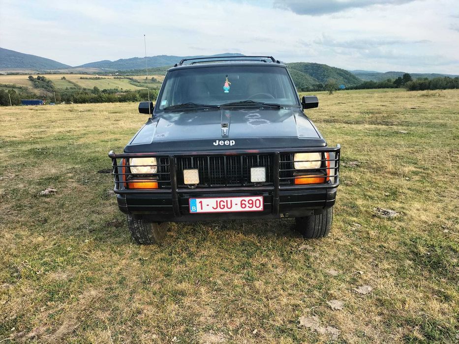 Jeep Cherokee 2.5 TD Autoutilitara