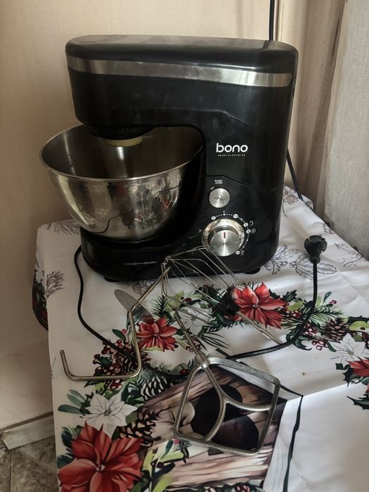 Mixer planetar/ Robot de bucatarie