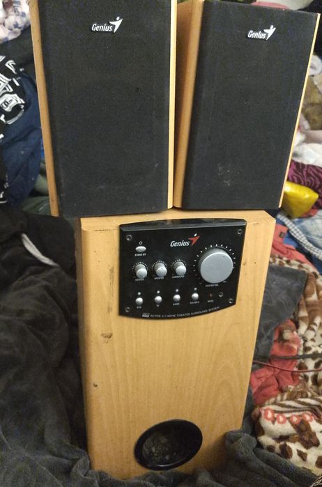 Vând subufăr genius