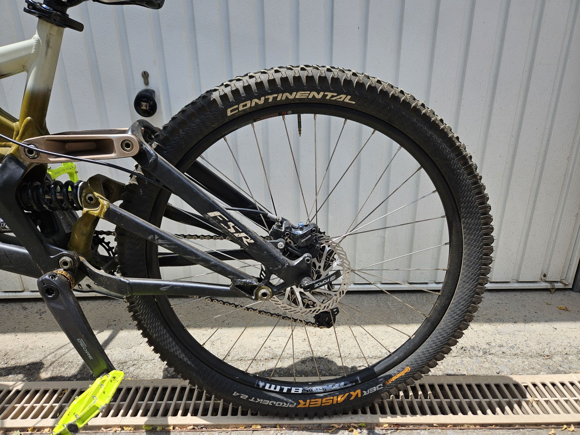 Велосипед мекица downhill specialized demo 7