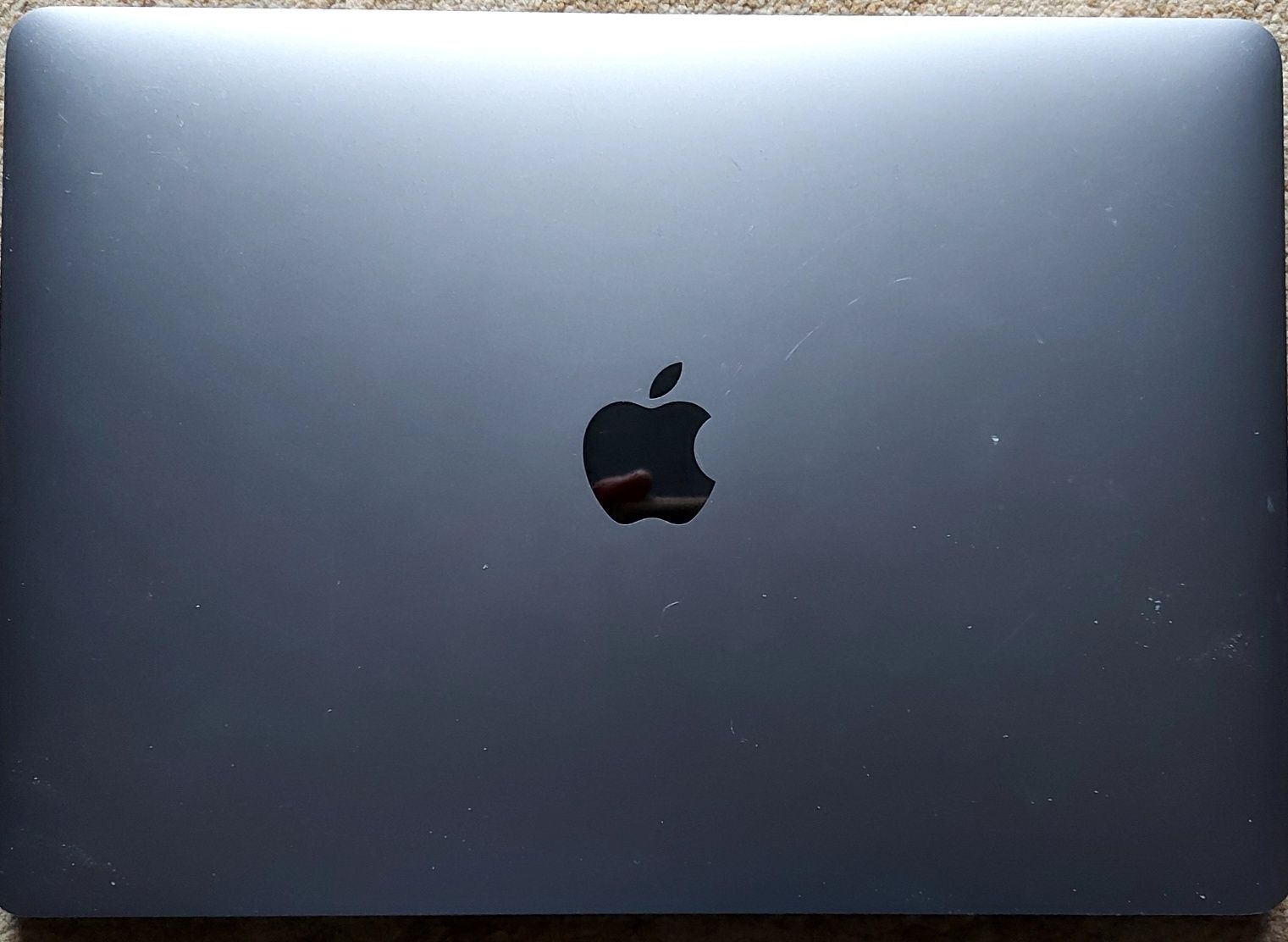 Dezmembrez  Macbook Pro A1706  !