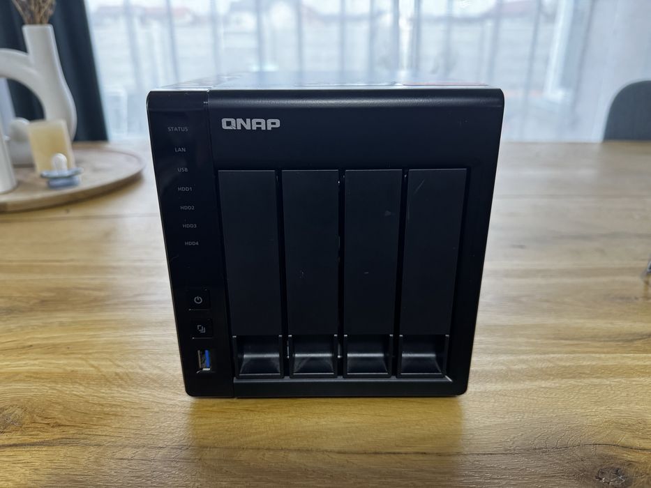 QNAP Ts-451+ NAS