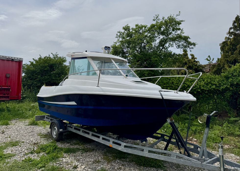 Barca Merry Fisher 585 Motor Suzuky 140 CP