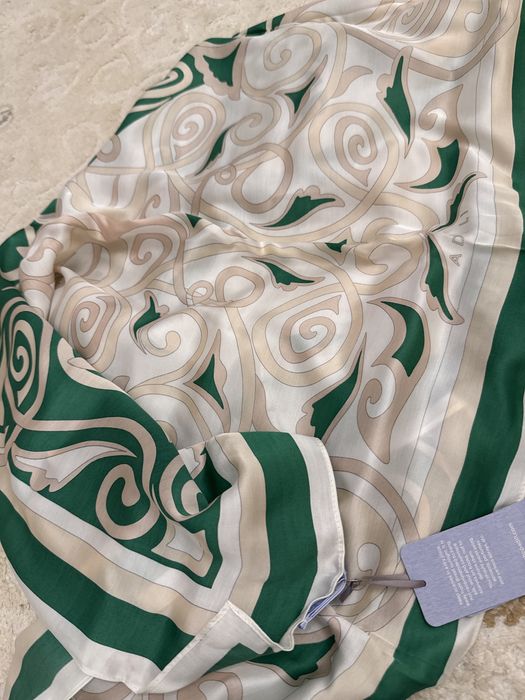 Платок от бренда adili kz