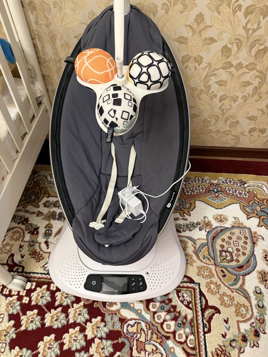 Шезлонг 4 Moms б/у в очень хорошем состоянии