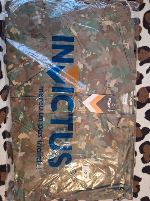 Bocanci si ținută militară