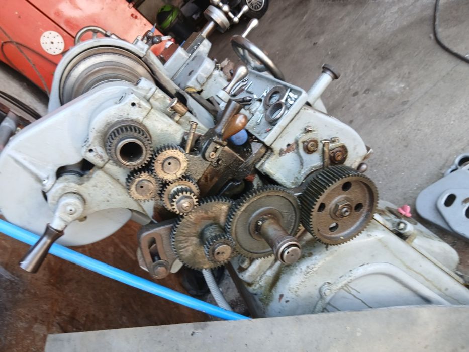 Strung american la220 v