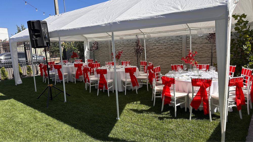 Inchiriem corturi, mese, scaune Chiavari pentru evenimente