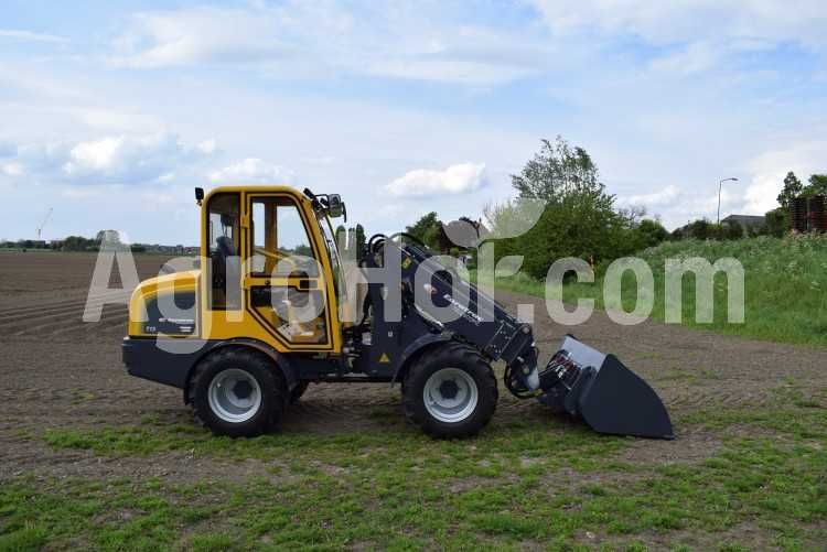 Mini încărcător telescopic (max 3400 kg) / Eurotrac T13-F - T13-CF