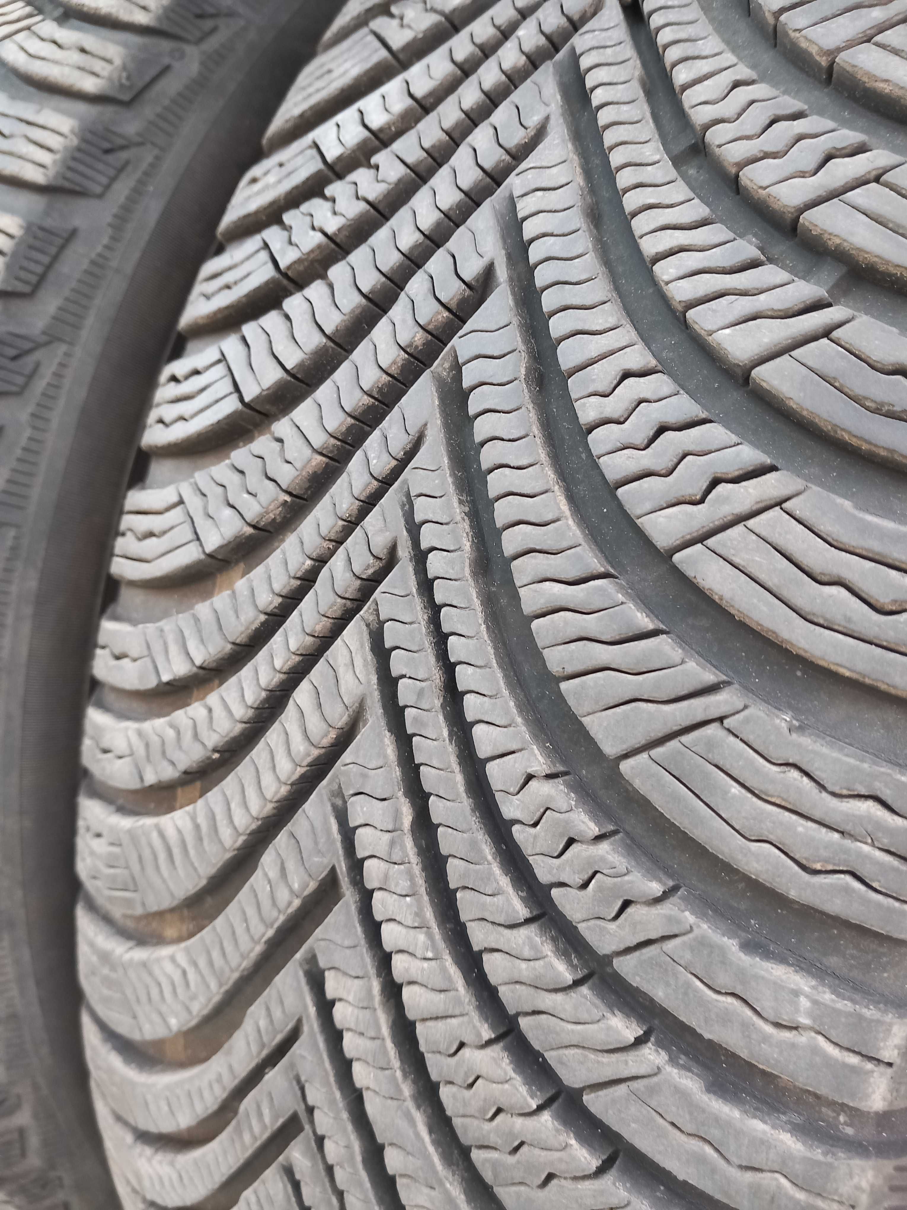 215/65 R17 michelin alpin 5
