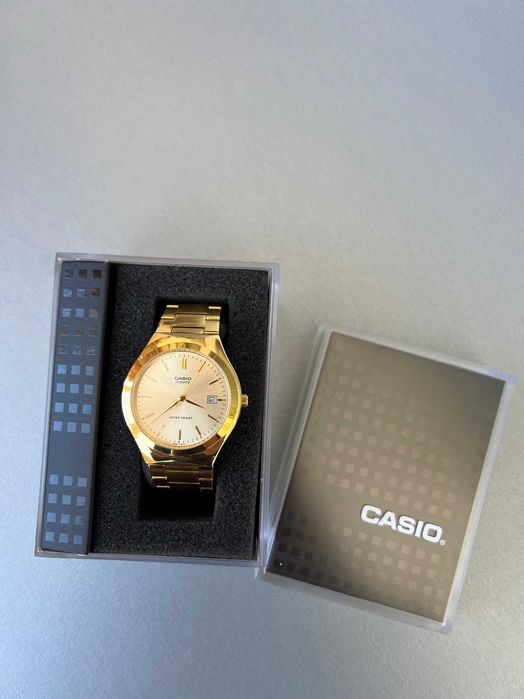 Нов мъжки аналогов часовник Casio Gold