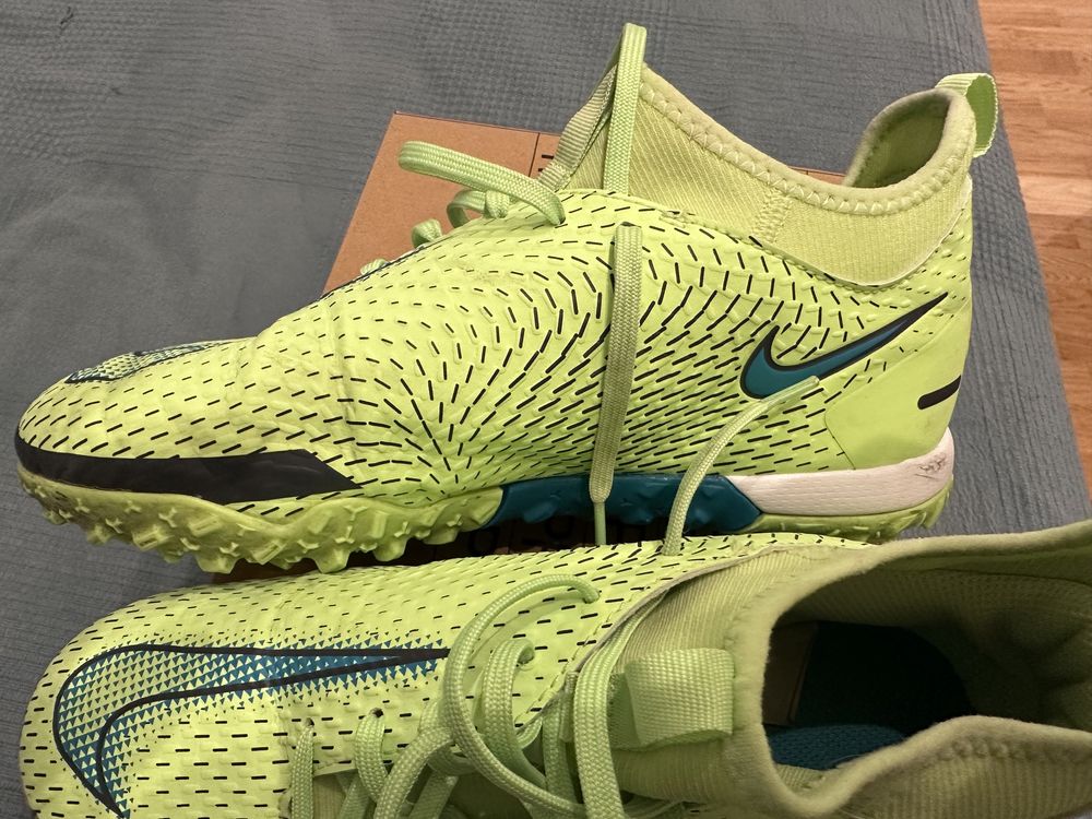 Обувки за зала Nike Phantom