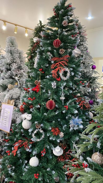 Елка без игрушек