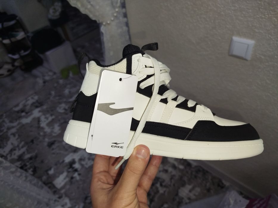 Orginal ERKE krasovka 36.