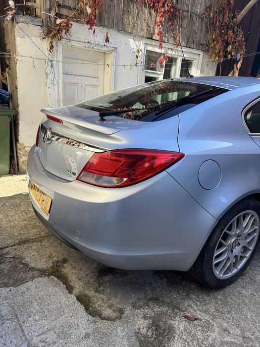 Opel insignia на части