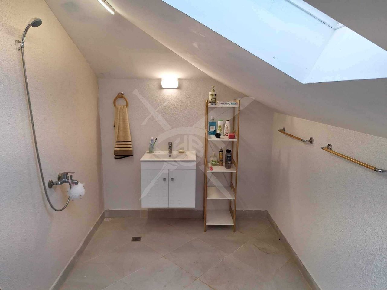 Продава се Къща в с. Момино село, Област Пловдив - 148 кв.м за 1048 €/кв.м - Снимка #6