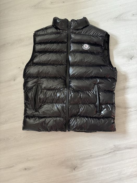 Мъжки елеци маркови