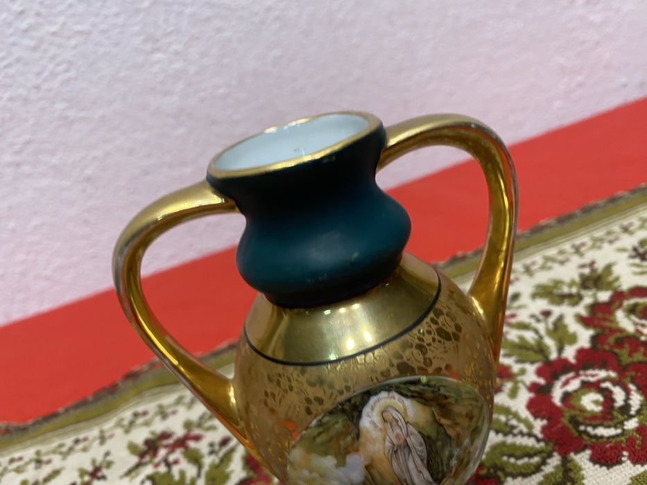 Винтидж вазичка Limoges Lourdes 1858-1958 златна украса Франция