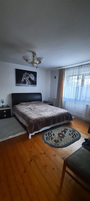 Casa la 6km de Gaesti si 60km de Bucuresti la Autostrada