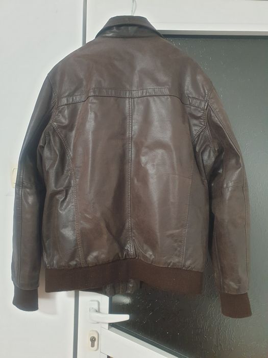 Se vand 2 haine de dama,blana ecologica si o geaca barbateasca din pie