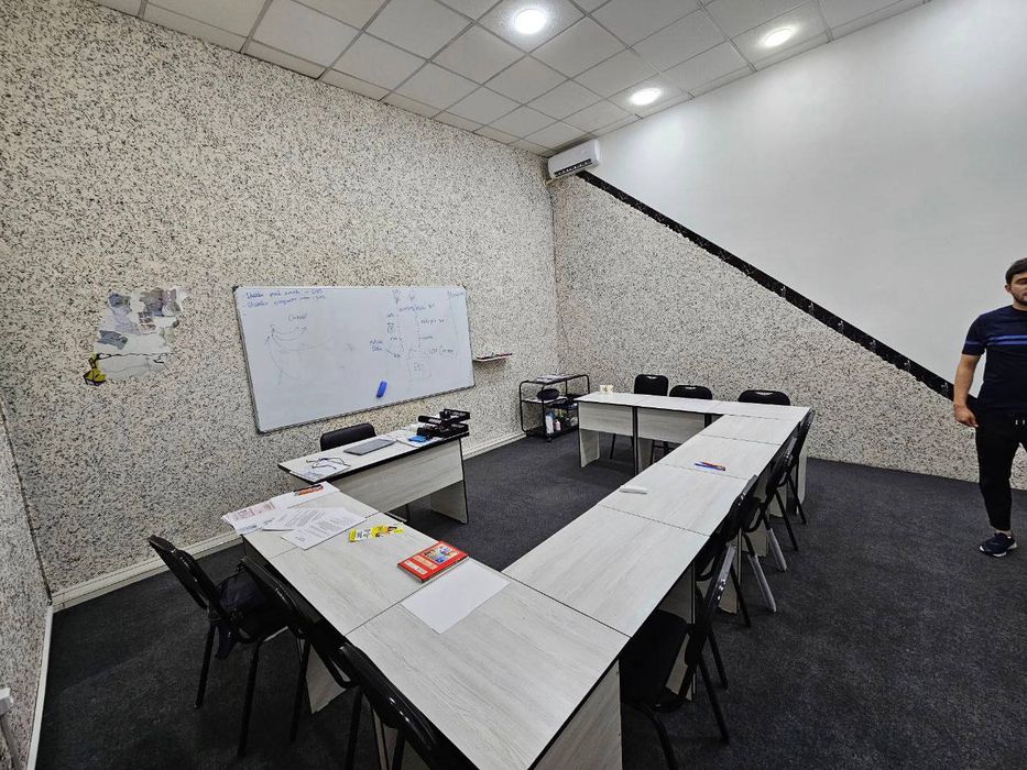 Аренда! Прд офис 25м2. С мебелью. Ор-р Лабзак. Вдоль дороги!