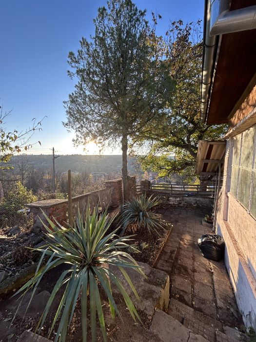 Къща в село долно белево