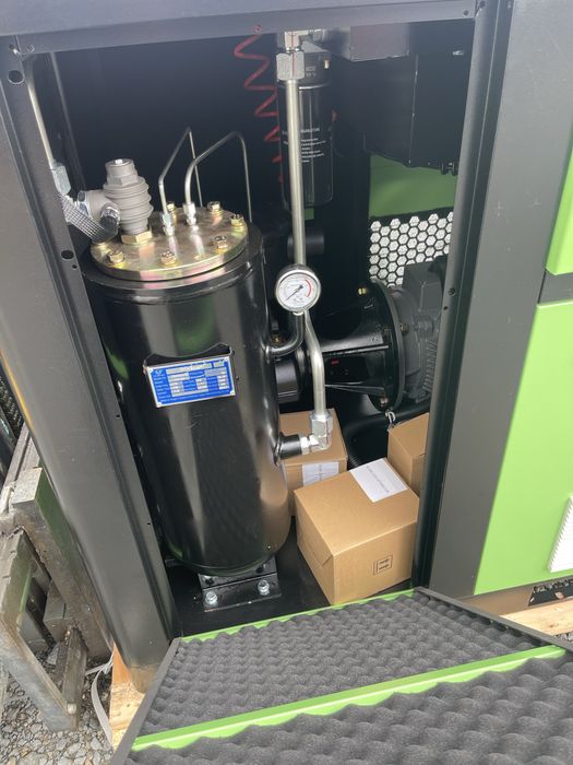 Compresor surub 30kw si 22kw / 3,3mc - 5mc / Produs nou