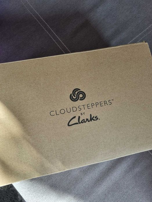 Нови обувки Clarks