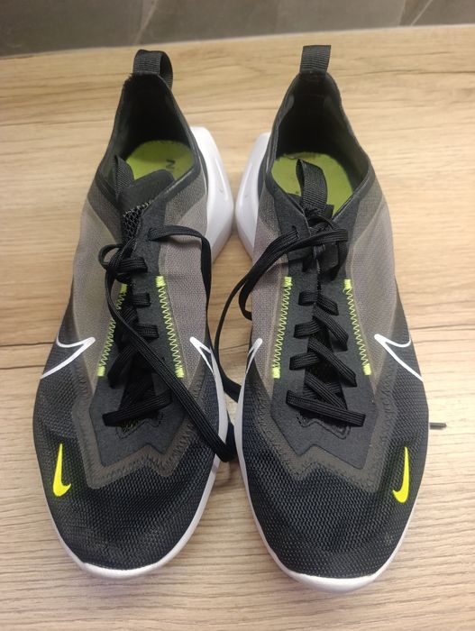 маратонки Nike Vista 42,5
