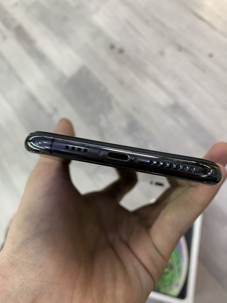 iP XsMax sotladi