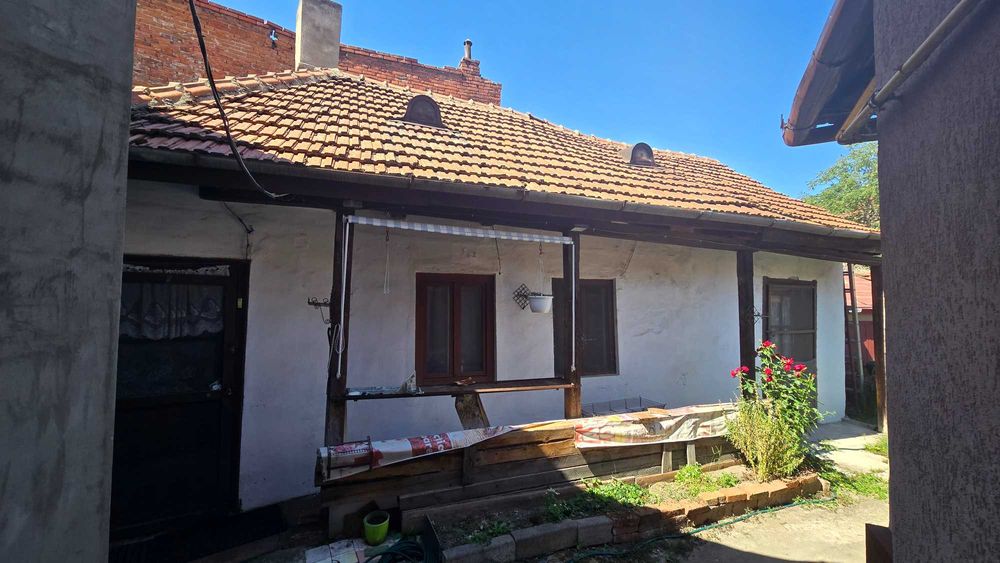 Casă la curte comună - Zonă centrală