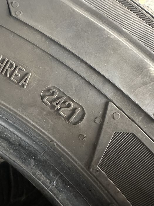 215/70/15c за бус Continental дот21