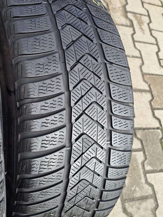 235 40 19 Pirelli