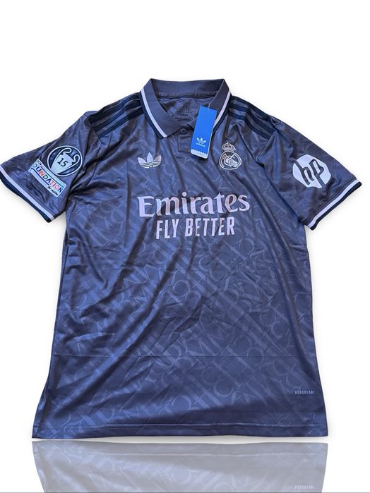 Tricou Real Madrid negru marimea M nou cu eticheta