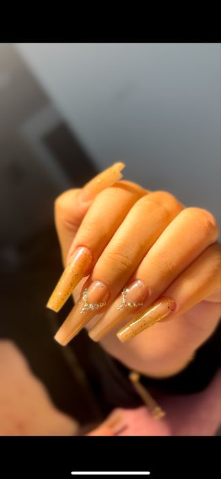 aplic unghii cu gel/oja semipermanenta