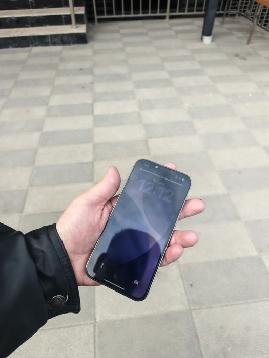 Продается iphone 13 pro  в хорошем состояние