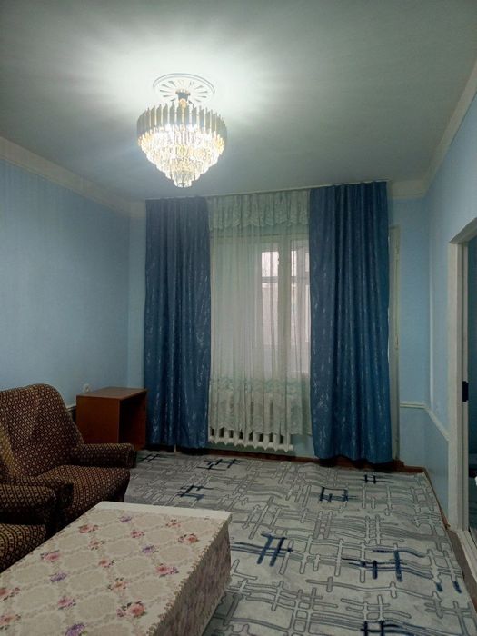 Yunusobod tumanida kvartira Moliya Irgatsiya yaqnida metro 5 daqiqa