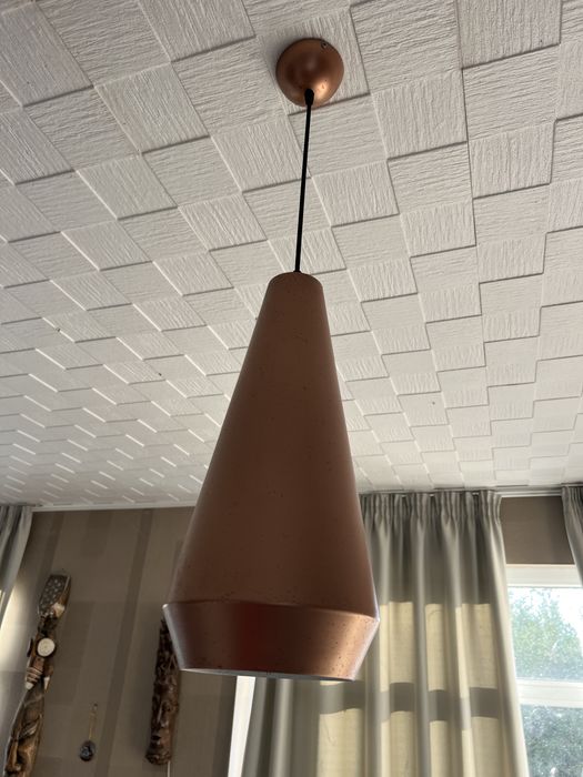 Продавам осветителни тела