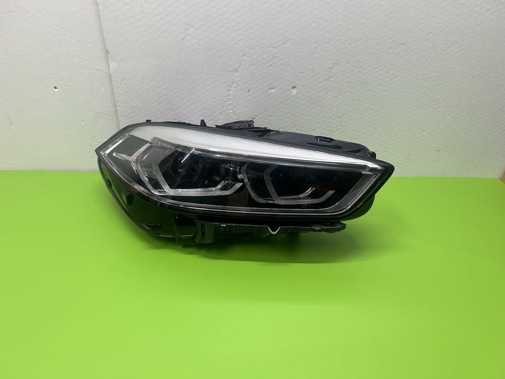 Far faruri bmw F40 seria 1 full led 2020-2023 dreapta