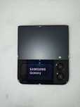 Продавам смартфон Samsung Galaxy Flip4