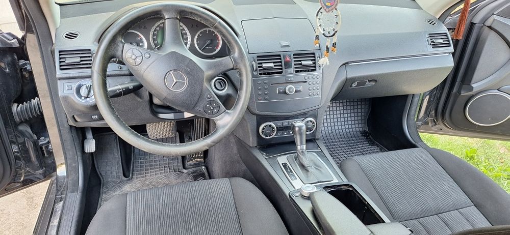 Proprietar vand Mercedes Benz C class 220 W204 2009