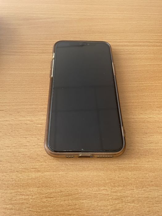 Продам IPhone 11 pro gold