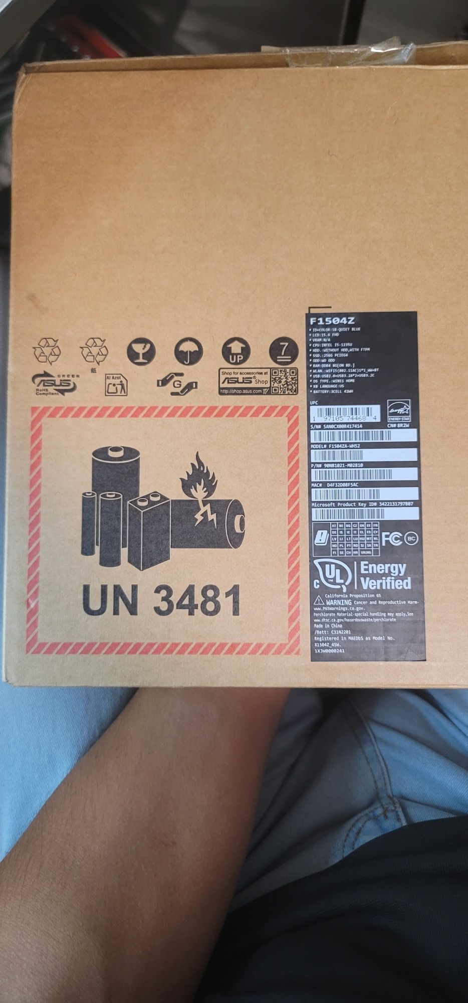 Notebook Asus vivibook sotiladi