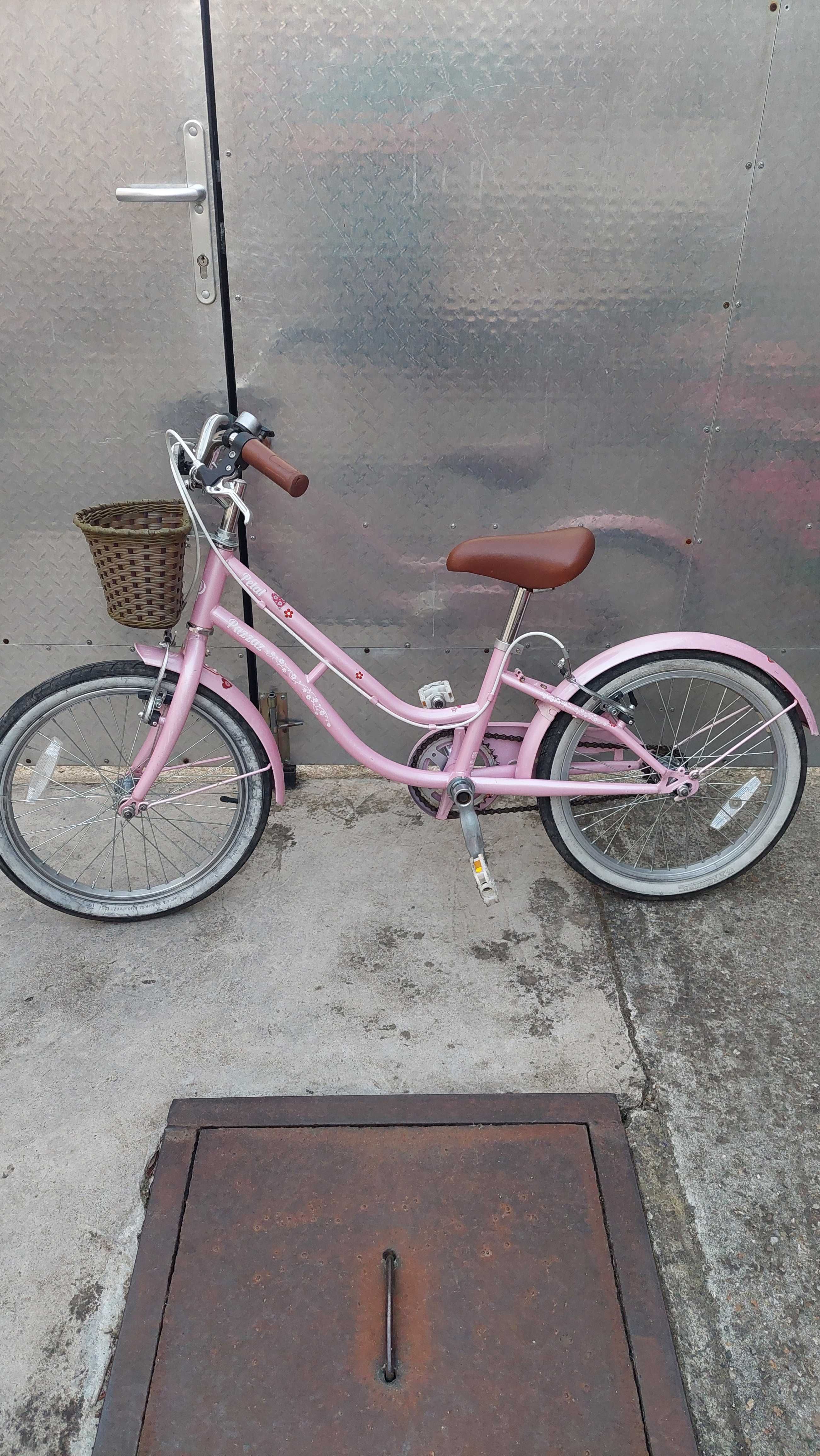 Vind bicicleta pentru fete cu roti de 18 inch