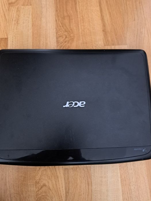 Vand Laptop Acer! stare impecabila + Sd si Încărcător.