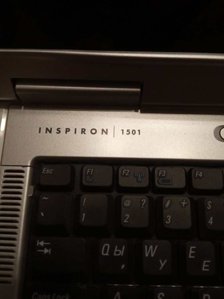 Лаптоп Dell inspirion 1501